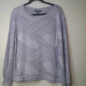 Ellen Tracy Sweater Pullover XL Women Long Sleeve Pattern Gray White